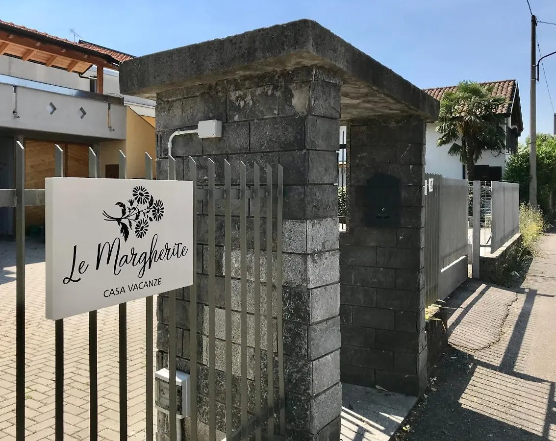 Le Margherite Cardano Al Campo